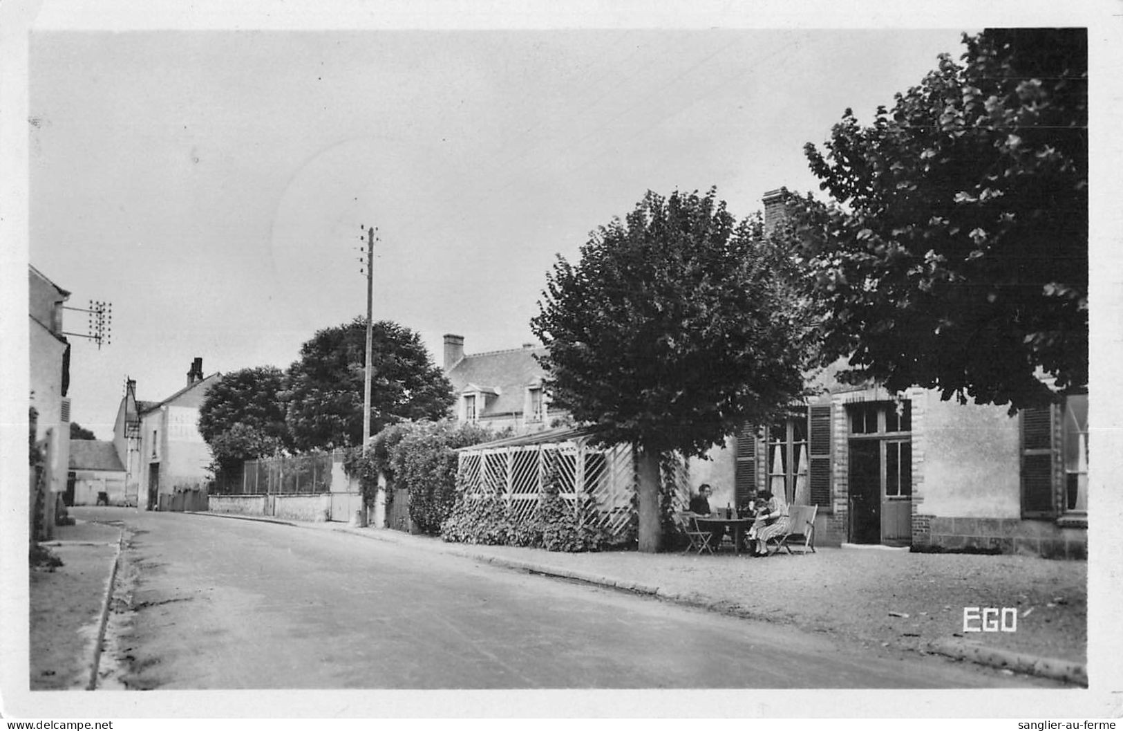 CPA 45 SAINT DENIS EN VAL LE CAFE DES TILLEULS - Autres & Non Classés