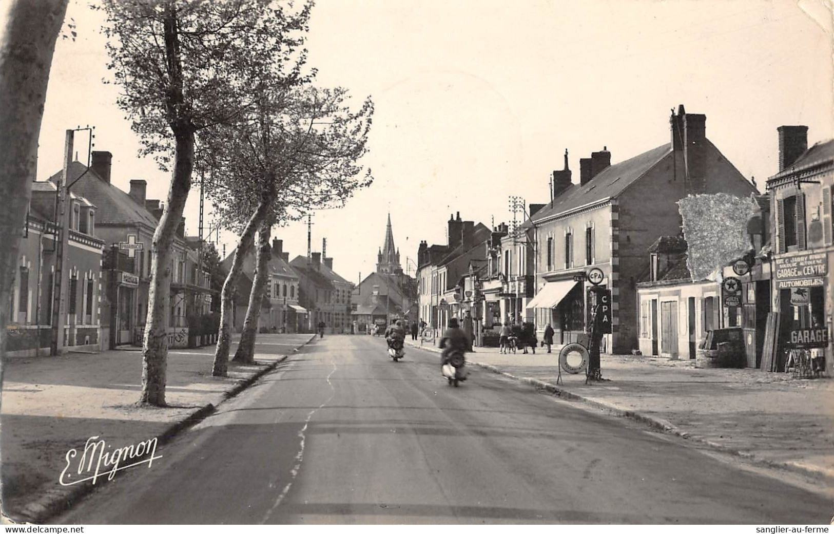 CPA 45 NOGENT SUR VERNISSON AVENUE GEORGES BANNERY - Autres & Non Classés