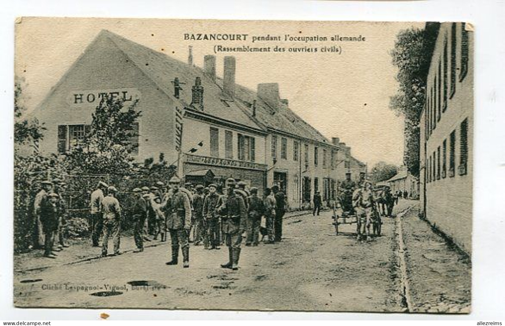 CPA  51 : BAZANCOURT   Café Lespagnol Et Armée Allemande     VOIR  DESCRIPTIF  §§§ - Bazancourt