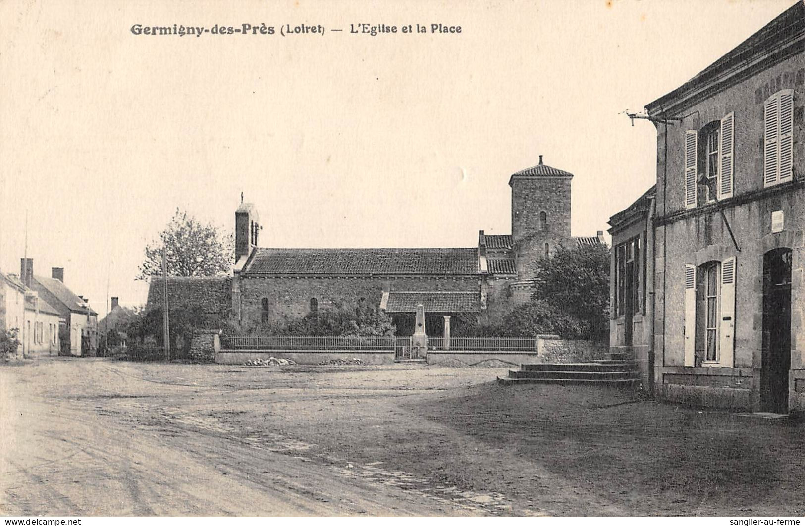 CPA 45 GERMIGNY DES PRES L'EGLISE ET LA PLACE - Sonstige & Ohne Zuordnung