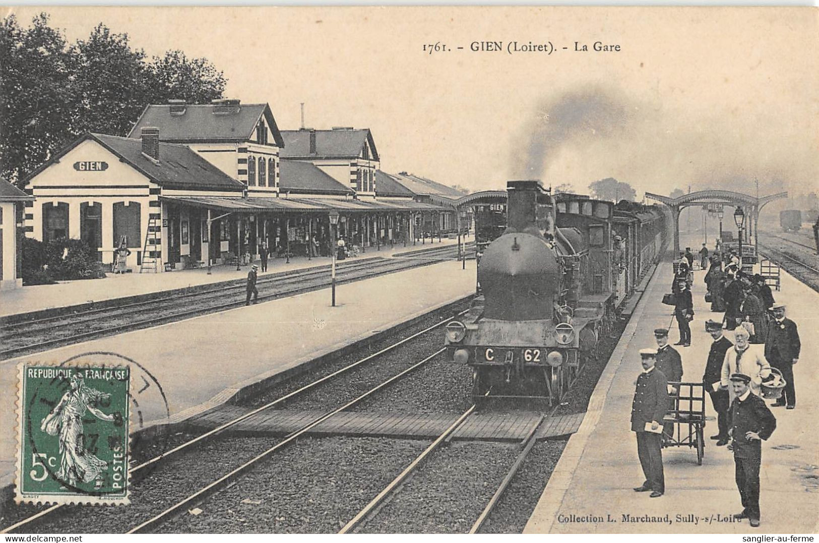 CPA 45 GIEN LA GARE / TRAIN - Gien