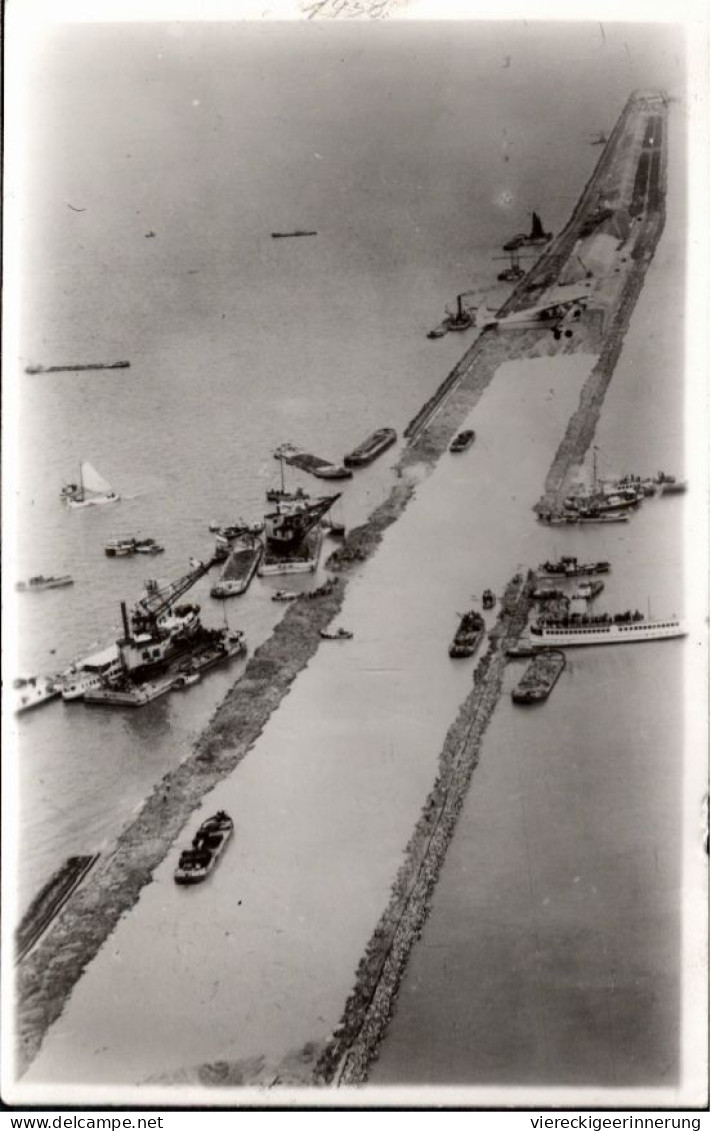 ! Alte Ansichtskarte Niederlande Deichschluss Oost Flevoland 1956, Ships - Autres & Non Classés