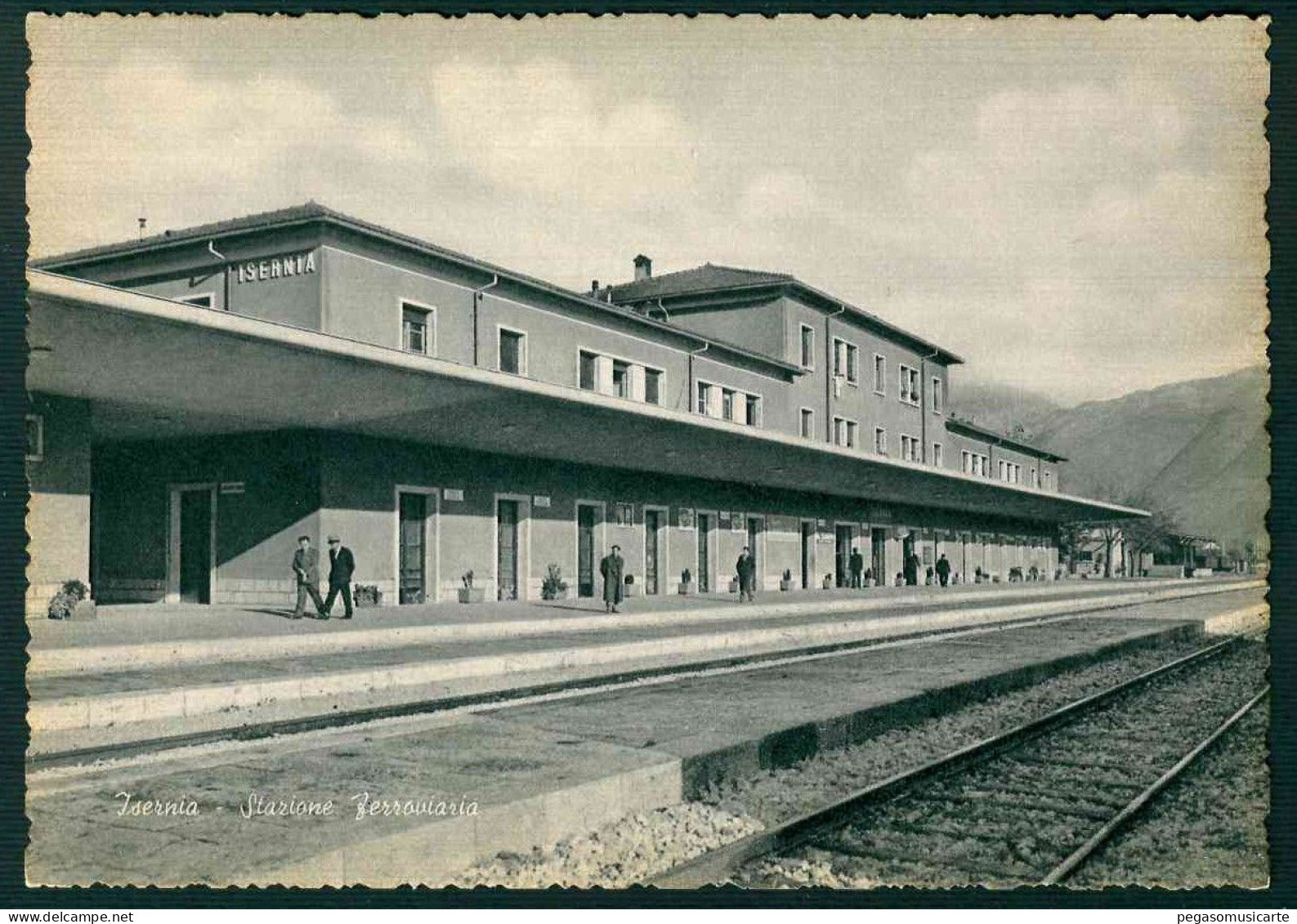 VZ011 - ISERNIA - STAZIONE FERROVIARIA - RAILWAYS STATION - TRAIN 1950 CIRCA - Isernia