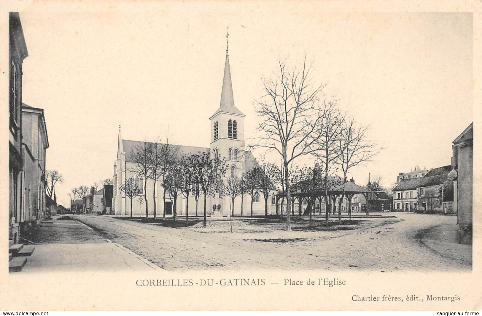 CPA 45 CORBEILLE DU GATINAIS PLACE DE L'EGLISE - Sonstige & Ohne Zuordnung