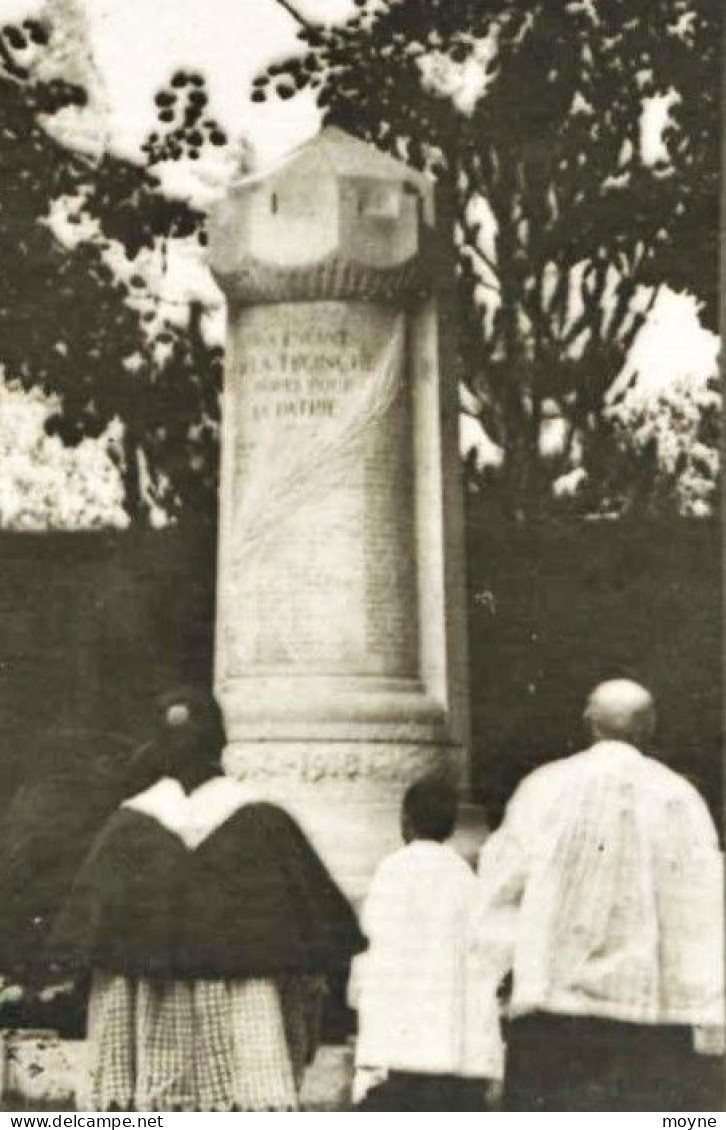 11834 Bis Isére / LA TRONCHE : INNAUGURATION MONUMENT AUX MORTS - Bien Située Sur Le Monument.... - La Tronche