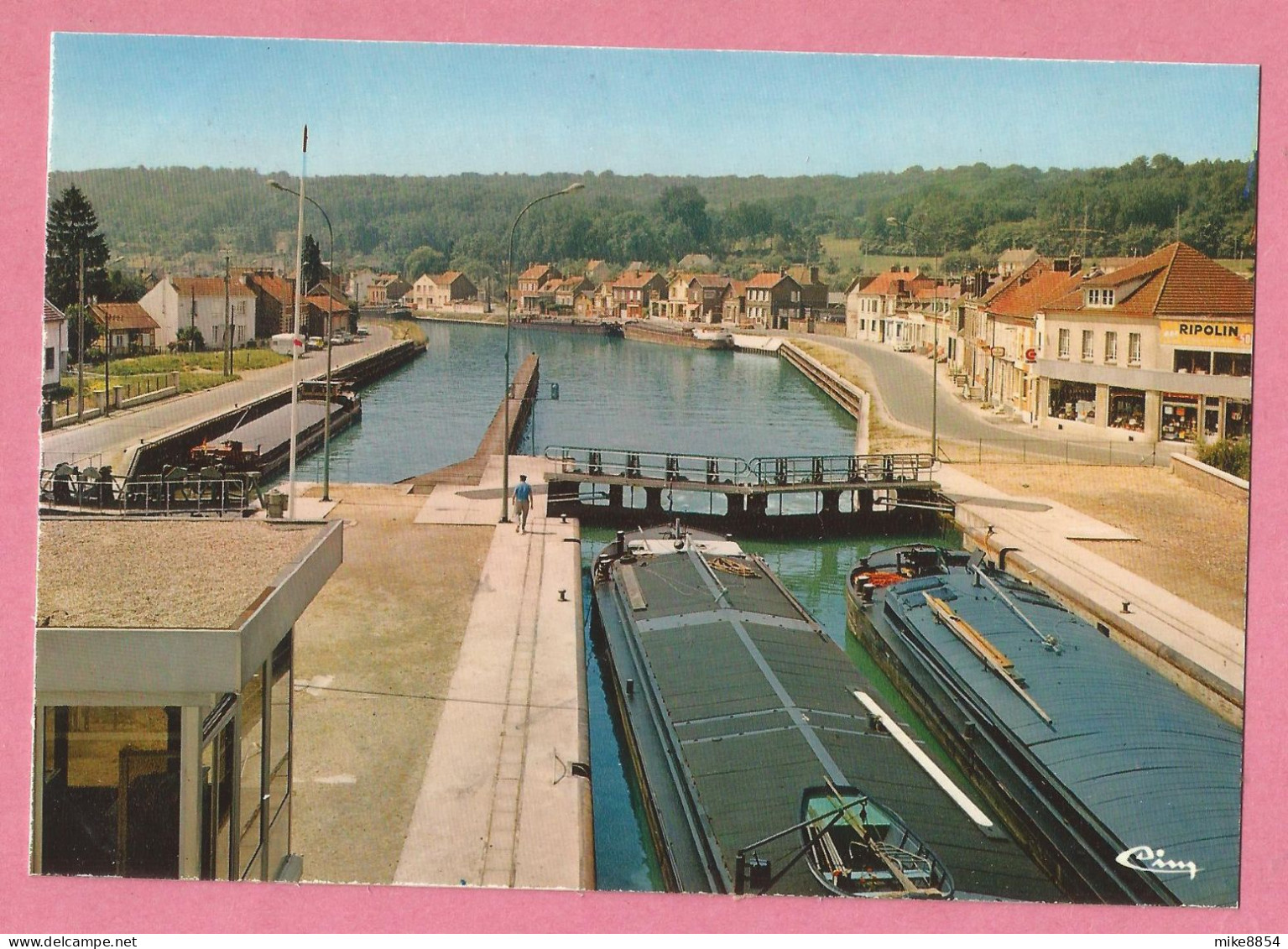 EP099  CP  LONGUEIL-ANNEL    (Oise) Les Ecluses En Aval Vues Depuis La Passerelle  -  Péniches - Longueil Annel