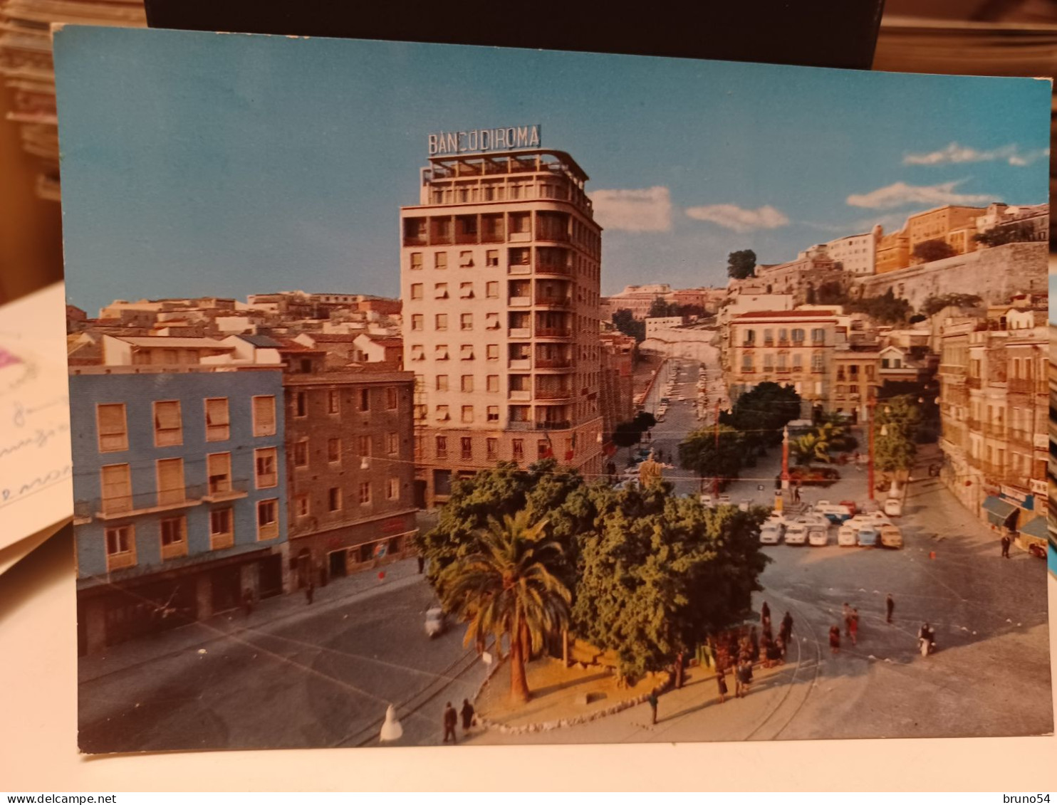 17 cartoline Cagliari anni 70, distributore ,spiaggia fel Poetto,piazza Jenne,piazza Garibaldi,viaRoma,bastioni S.Remy