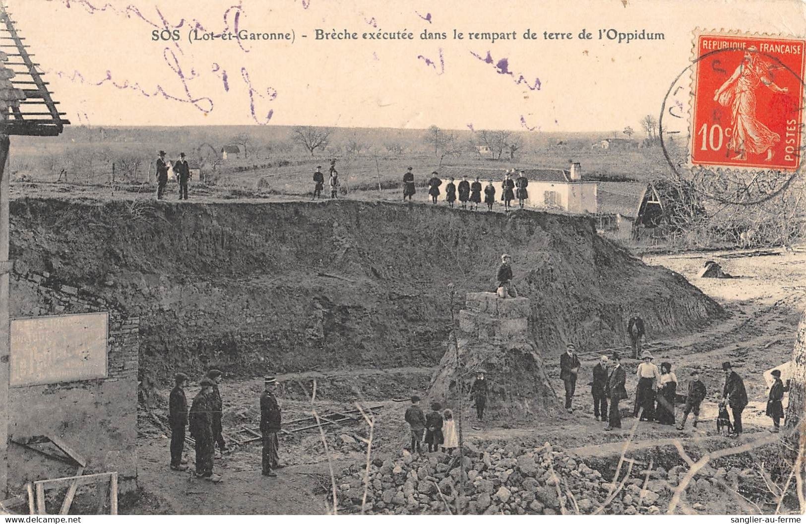 CPA 47 SOS BRECHE EXECUTEE DANS LE REMPART DE TERRE DE L'OPPIDUM - Other & Unclassified