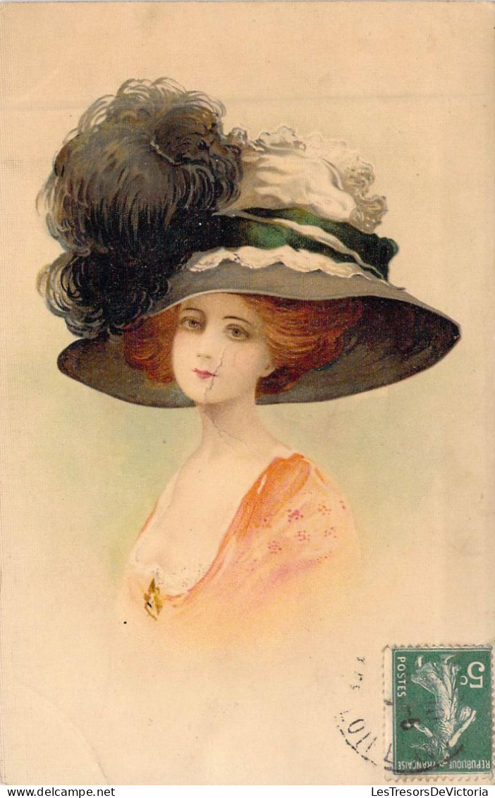 FANTAISIE - FEMMES - Femme Porte Un Grand Châpeau A Plume - Carte Postale Ancienne - Donne