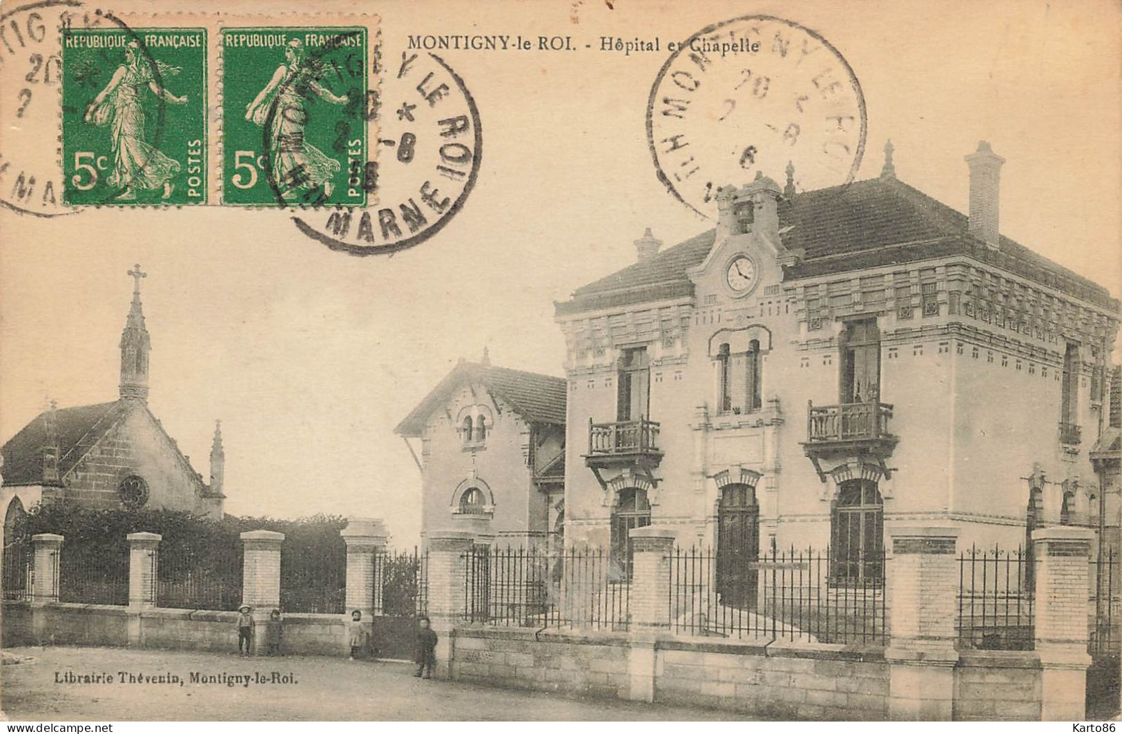 Montigny Le Roi * Place * Hôpital Et Chapelle De La Commune - Montigny Le Roi