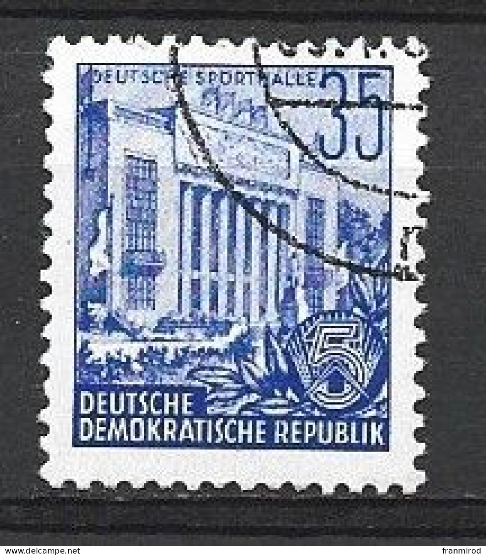 Allemagne De L Est , RDA 1954 N 158 (yv) Sporthalle Oblitéré TTB SANS TRACE DE CHARNIERE - Gebraucht