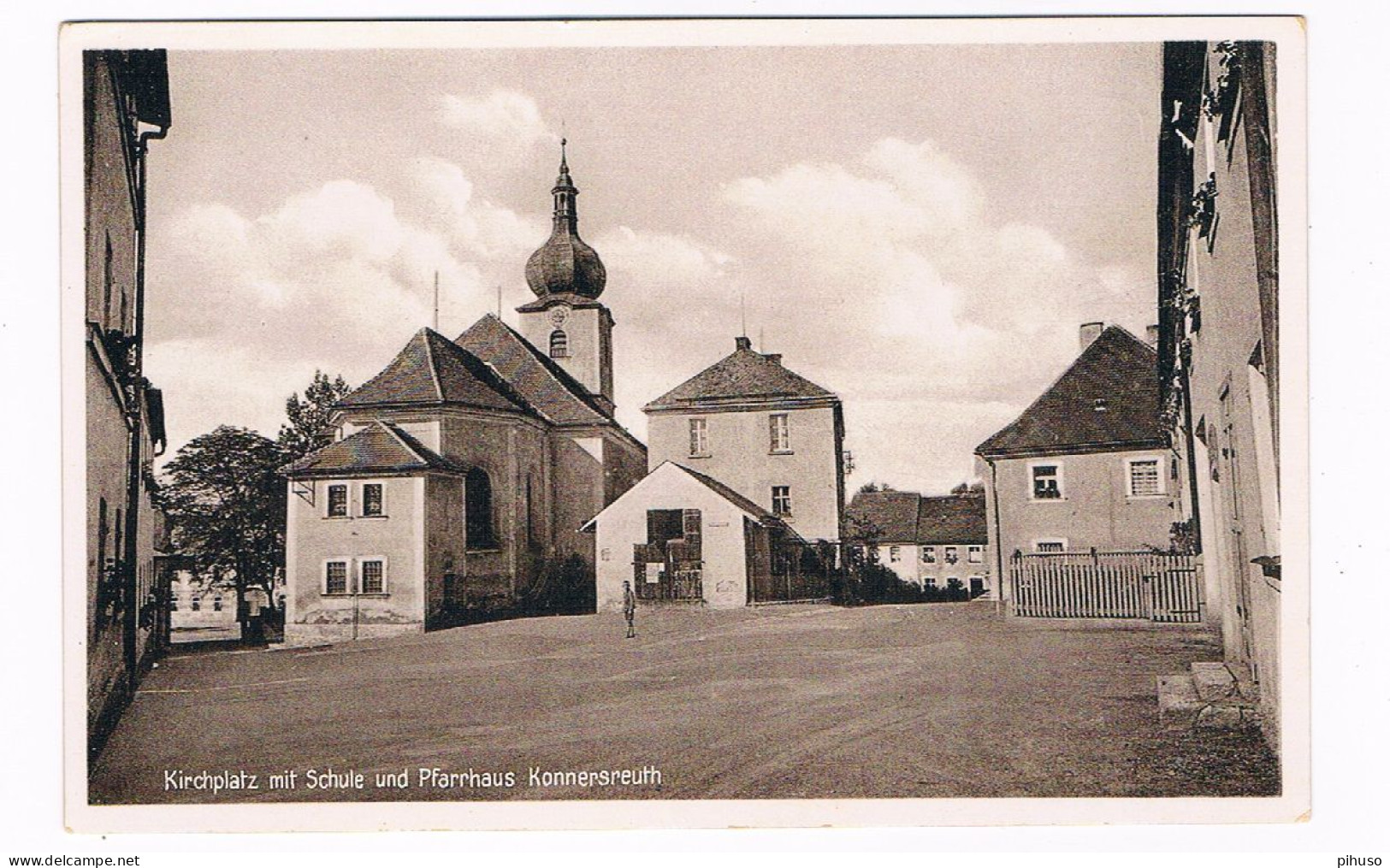 D-15035  KONNERSREUTH : Kirchplatz Mit Schule Und Pfarrhaus - Tirschenreuth