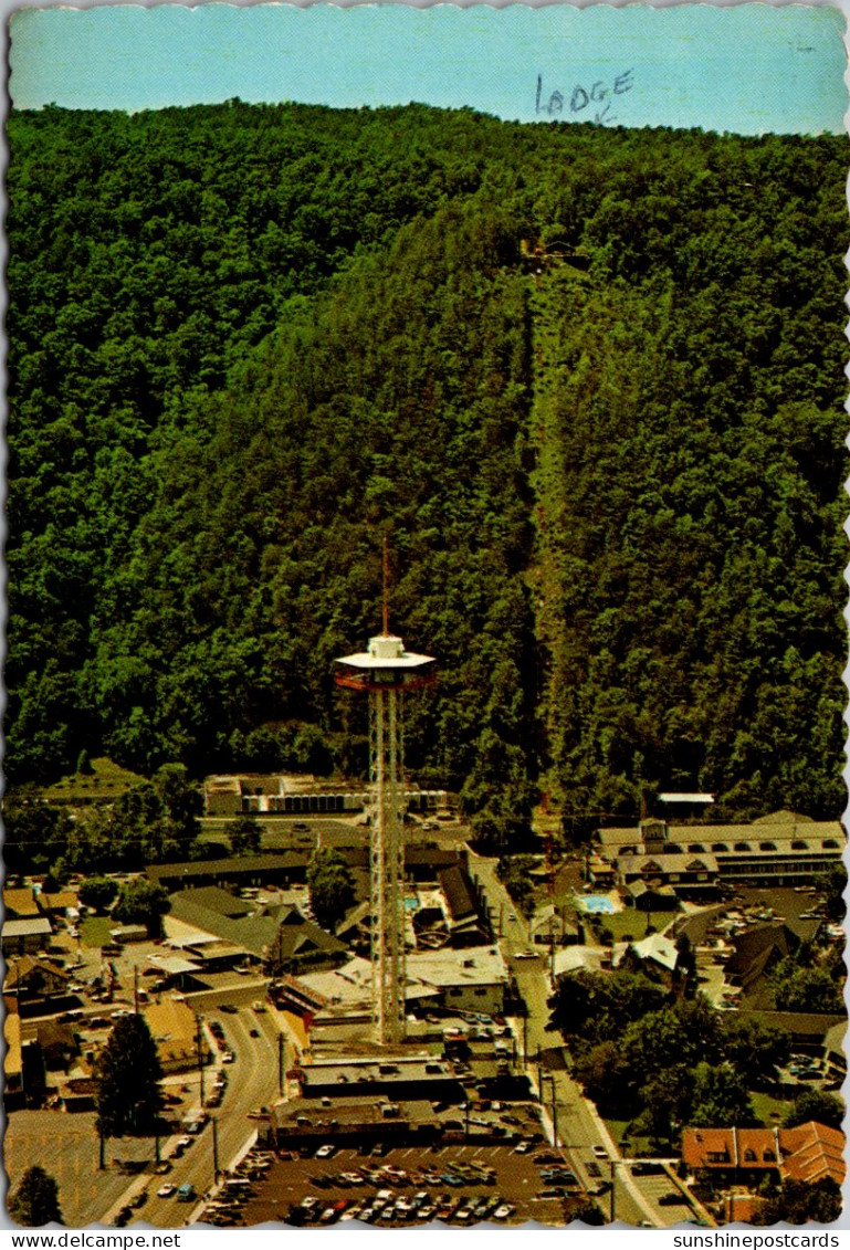 Tennessee Greetings From Gatlinburg Showing Space Needle 1977 - Smokey Mountains