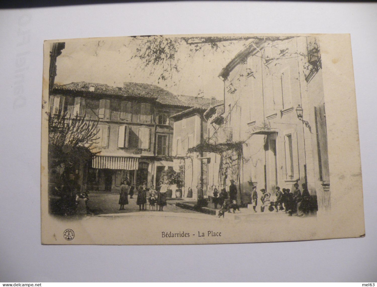 A524.  CPA. 84. BEDARRIDES. (Vaucluse). La Place.  Beau Plan Animé.  Ecrite & Voyagée 1907 - Bedarrides