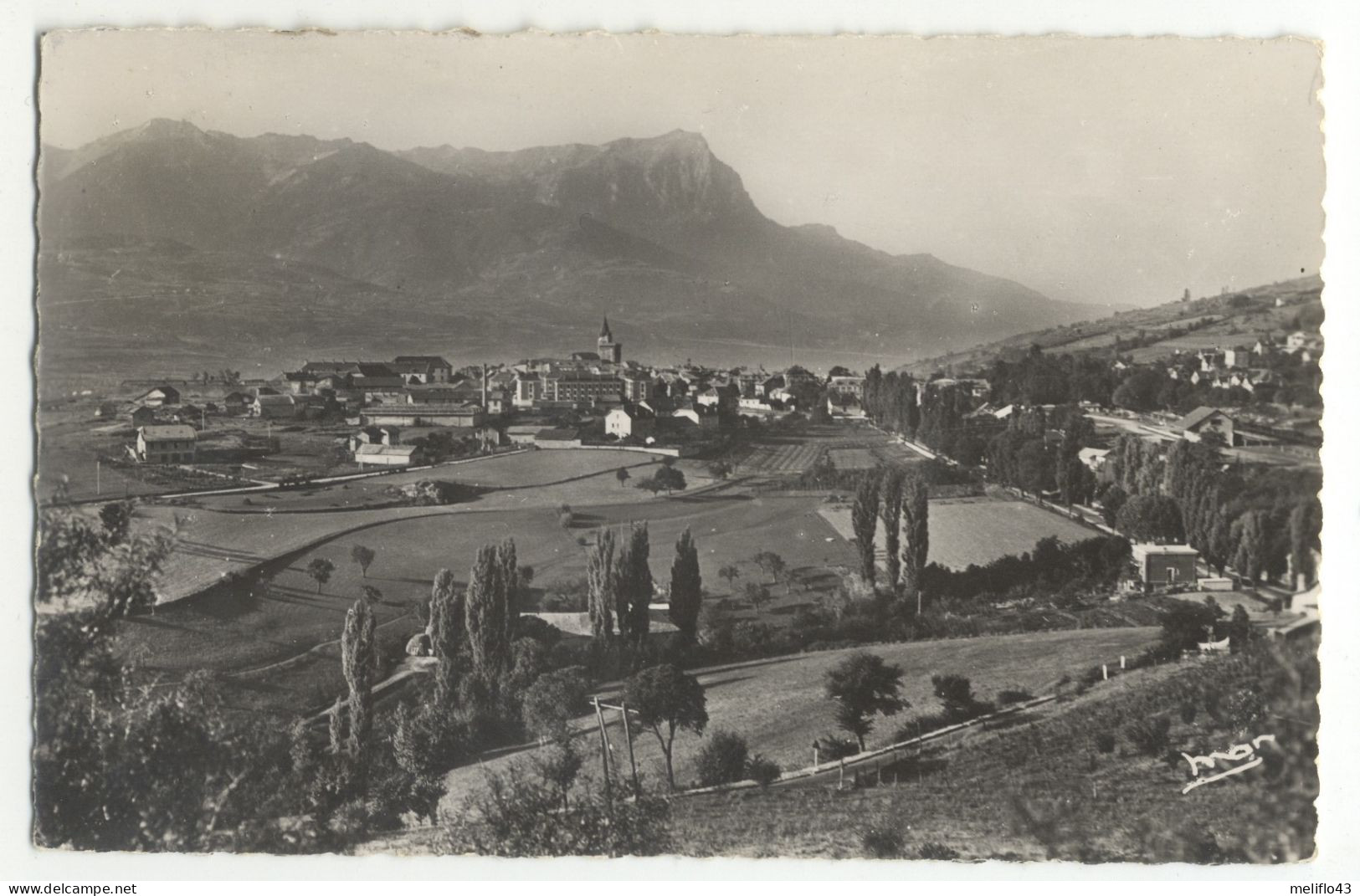 05/ CPSM -  Embrun - Vue D'ensemble - Embrun