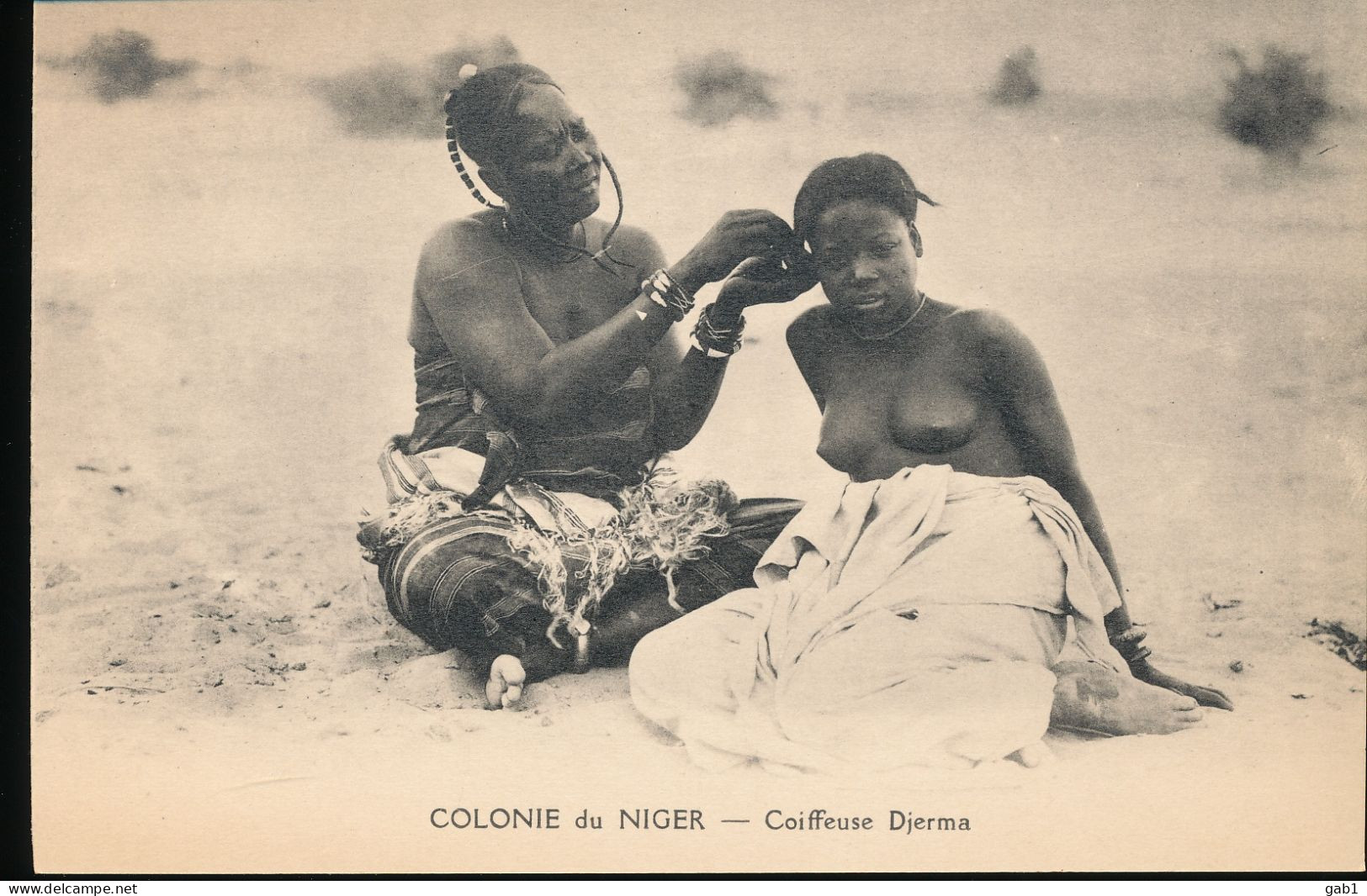 Colonie Du Niger -- Coiffeuse Djerma - Niger