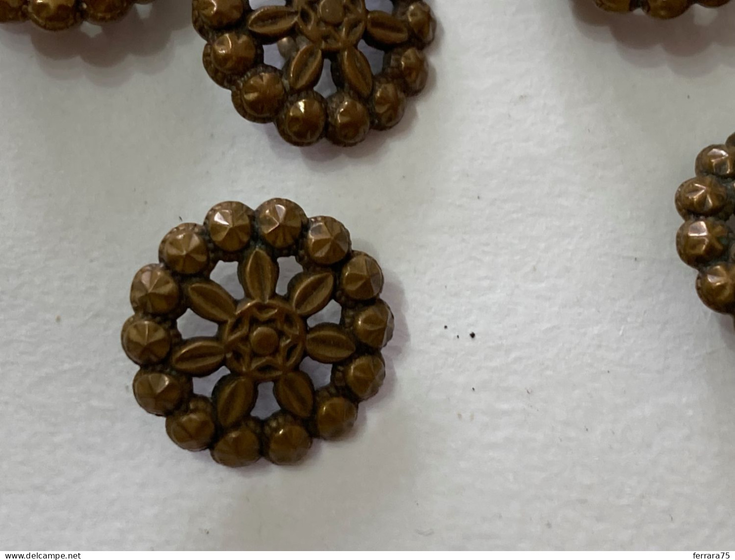 LOTTO DI PICCOLI VECCHI BOTTONI FIORI  FLOWERS OTTONE BRONZO.? - Boutons