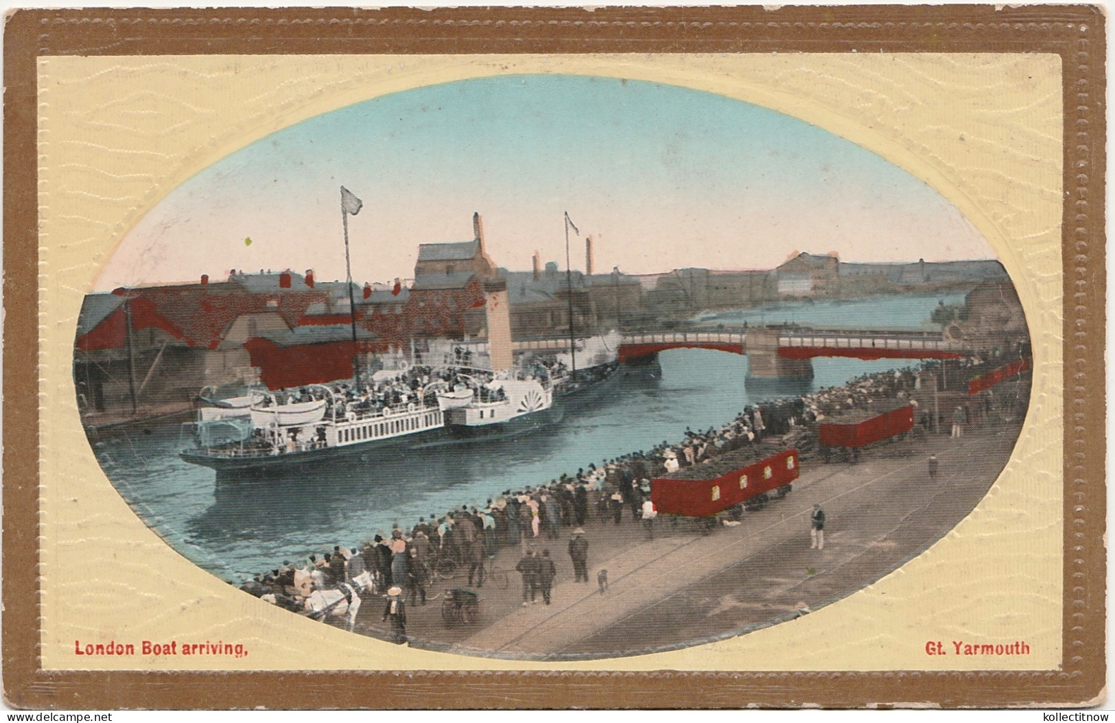 LONDON BOAT ARRIVING - GT YARMOUTH - Great Yarmouth