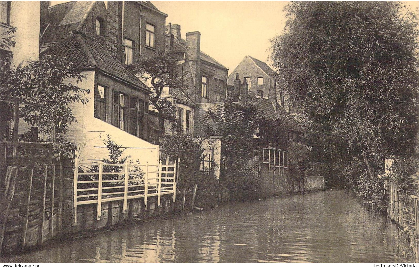 BELGIQUE - Brugge - Derrière Les Maisons De La Rue Du Vieux Sac - Carte Postale Ancienne - Brugge