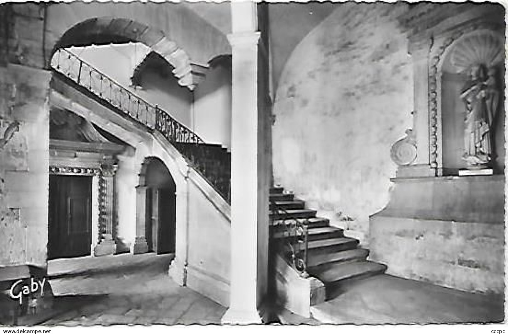 CPSM Celles-sur-Belle Vestibule Et Grand Escalier De L'Abbaye XVIIe S. - Celles-sur-Belle