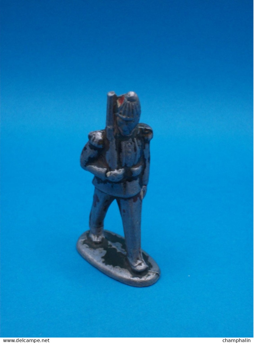 Figurine Aluminium Soldat Quiralu Français Ecole Saint-Cyr Elève Officier - Fusil Cassé - Armée Militaire Guerre - Quiralu