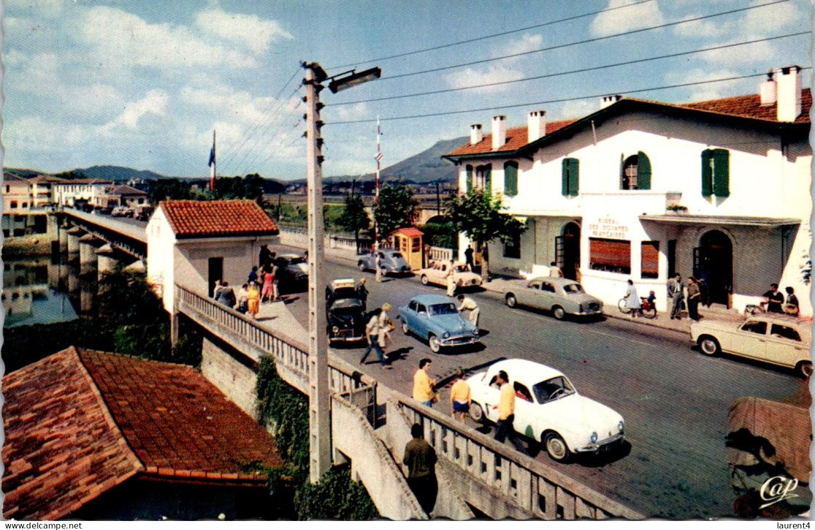 (2 Q 12) France - Pont Frontière De Hendaye (France / Espagne) - Douane