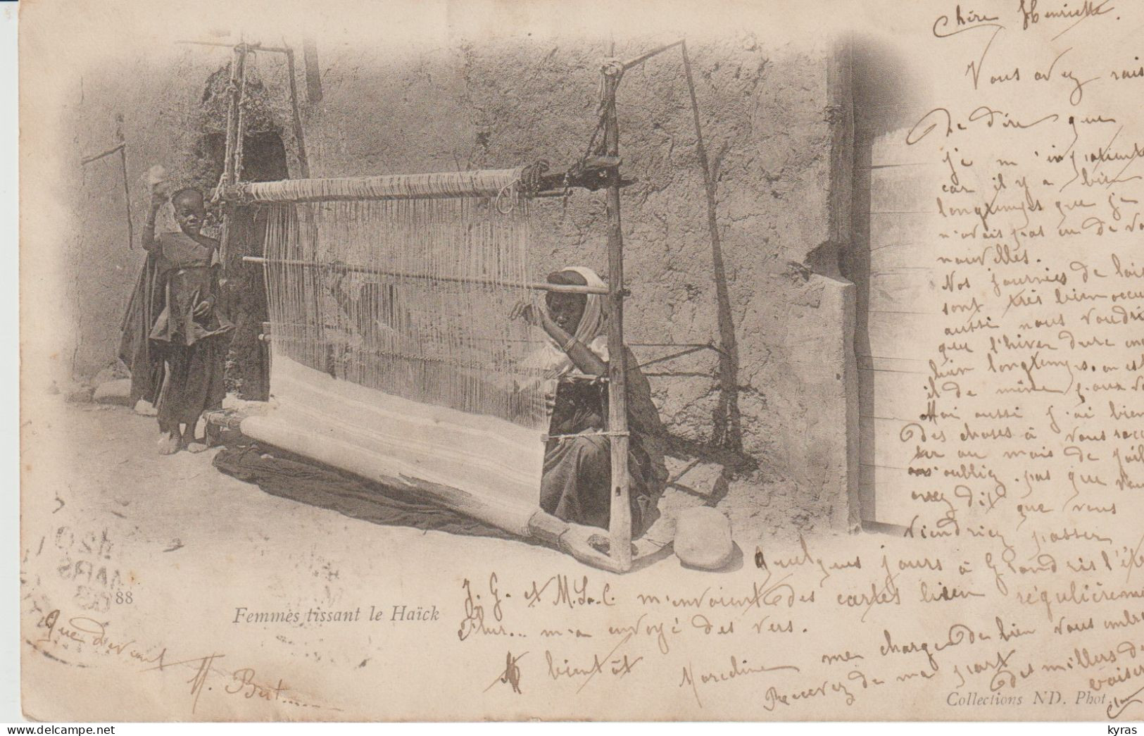 Algérie . Femmes Tissant Le Haïck - Professions