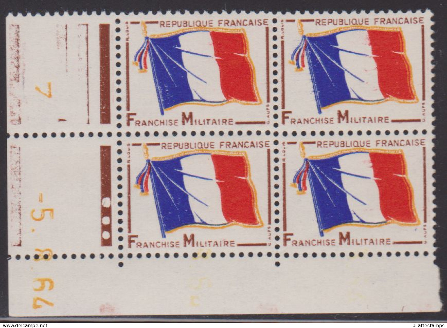 FRANCE FRANCHISE MILITAIRE N° 13** DRAPEAU COIN DATE DU 5/8/64 - Other & Unclassified