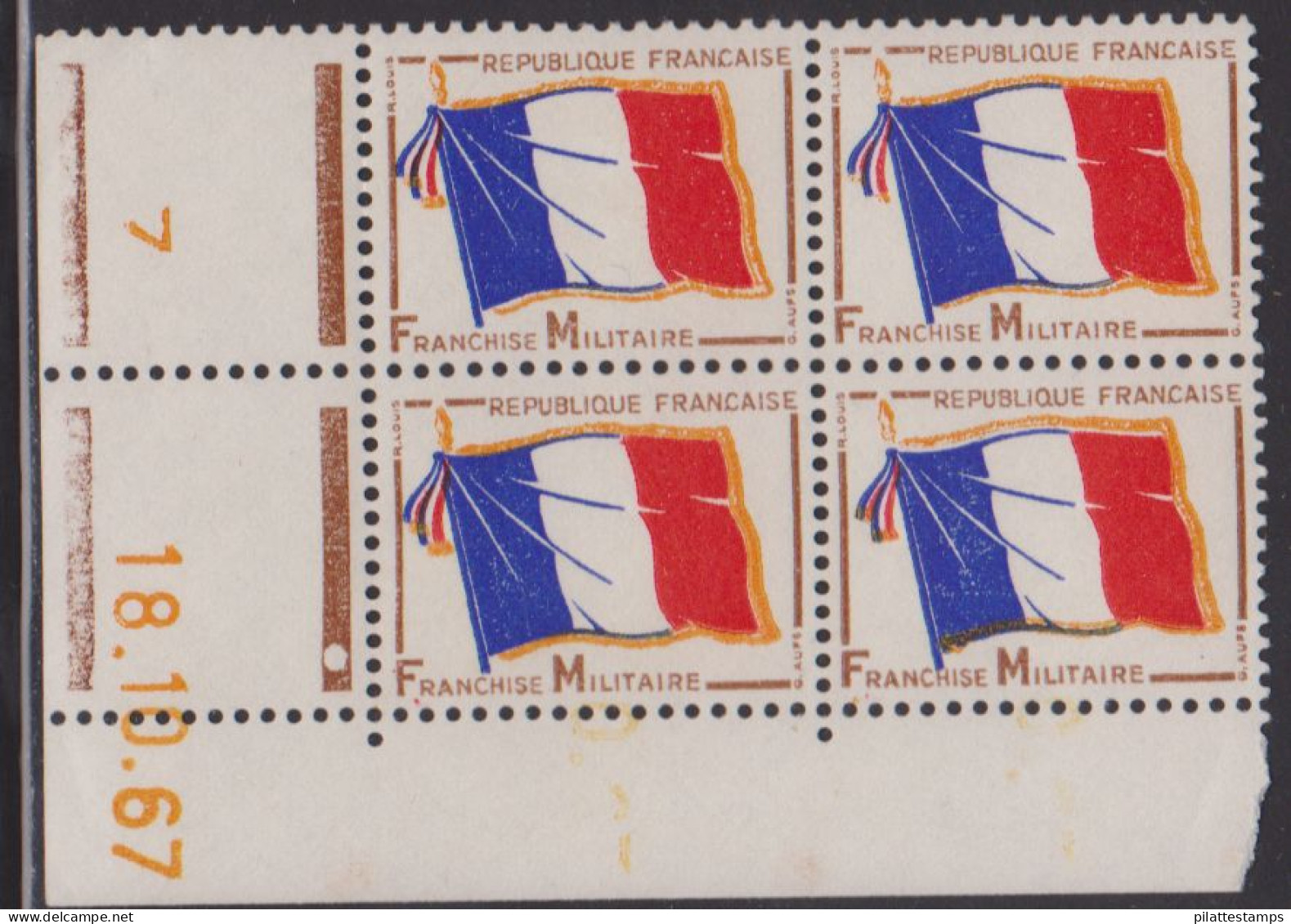 FRANCE FRANCHISE MILITAIRE N° 13** DRAPEAU COIN DATE DU 18/10/67 - Other & Unclassified