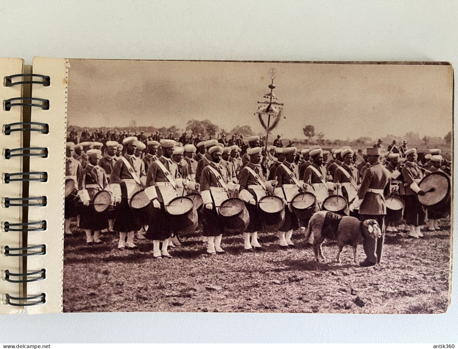 Carnet de 23 CPA Militaria entre WW1 et WW2 Manoeuvres du Galibier 1938 Troupes Coloniales et divers