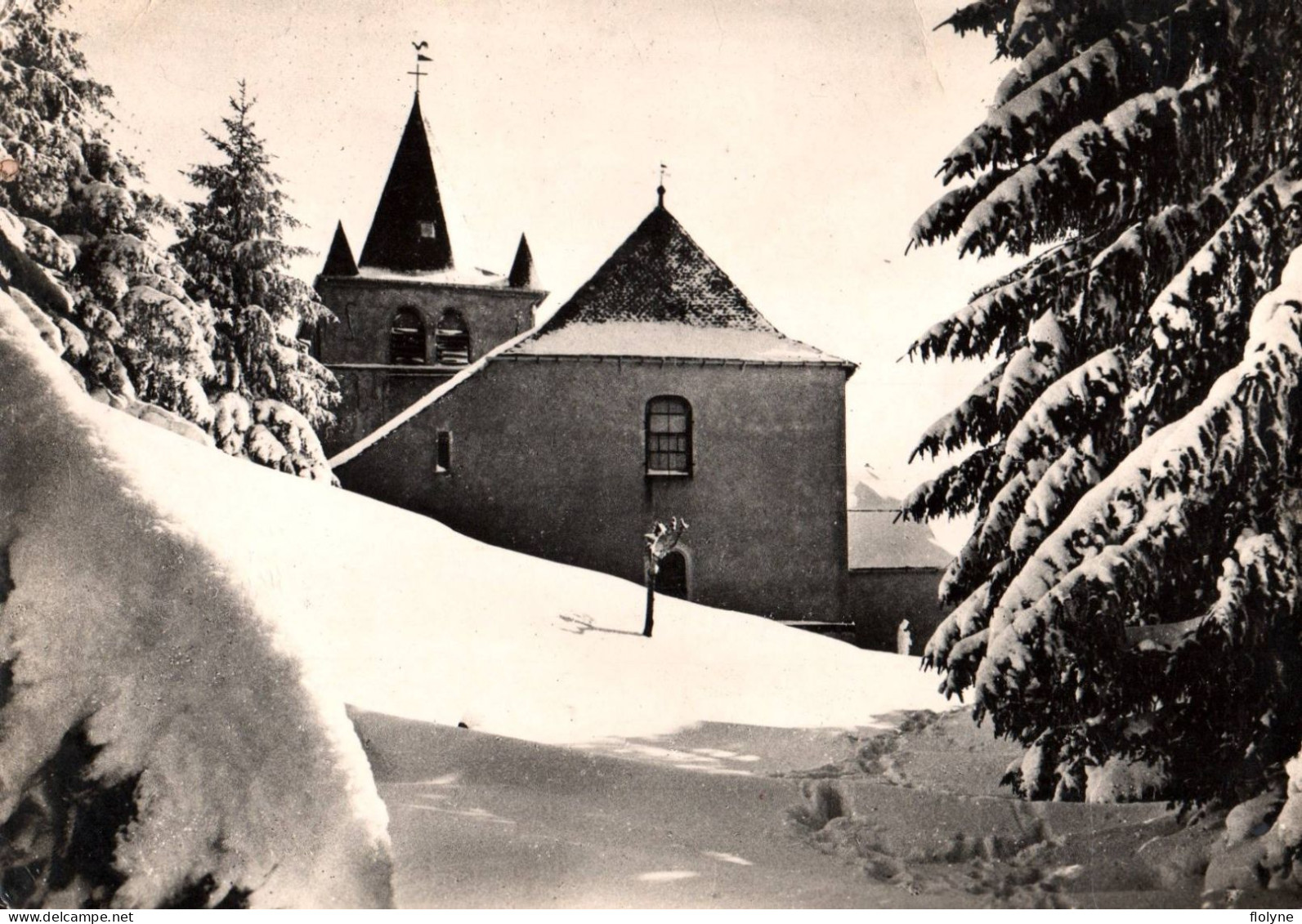 Laguiole - Un Clocher Sous La Neige - Laguiole