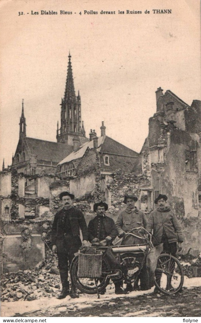 Moto - Les Diables Bleus - 4 Poilus Devant Les Ruines De THANN - Ww1 - Motocyclette - Motorbikes