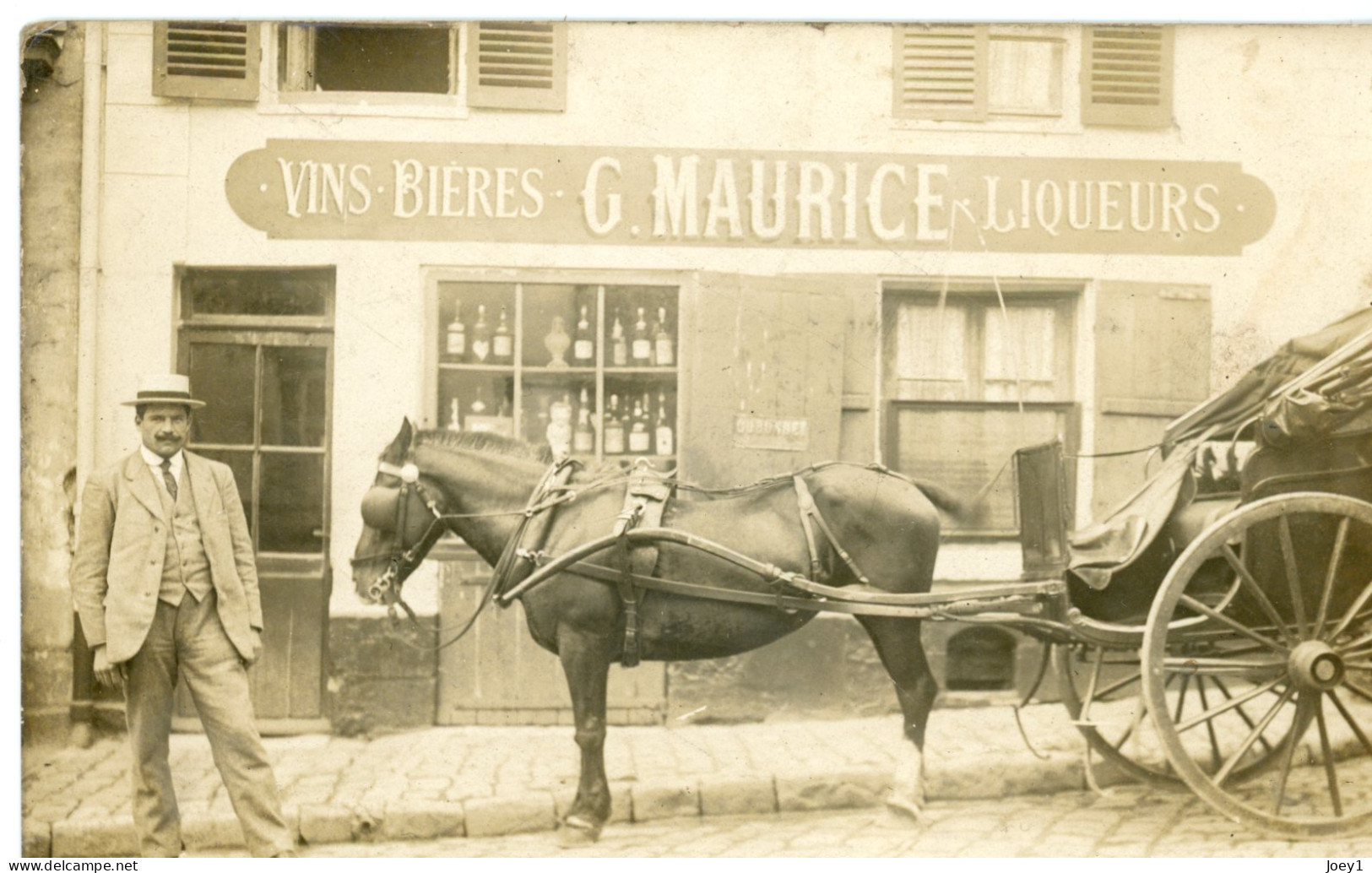 Carte Photo Homme Avec Cheval Et Calèche Devant Boutique Vins Et Liqueurs,G.Maurice - Anonymous Persons