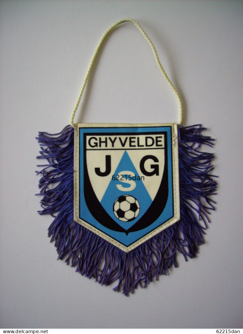 59 . GHYVELDE . FANION ECUSSON . J.S.G. JEUNESSE SPORTIVE GHYVELDE . FOOTBALL - Habillement, Souvenirs & Autres