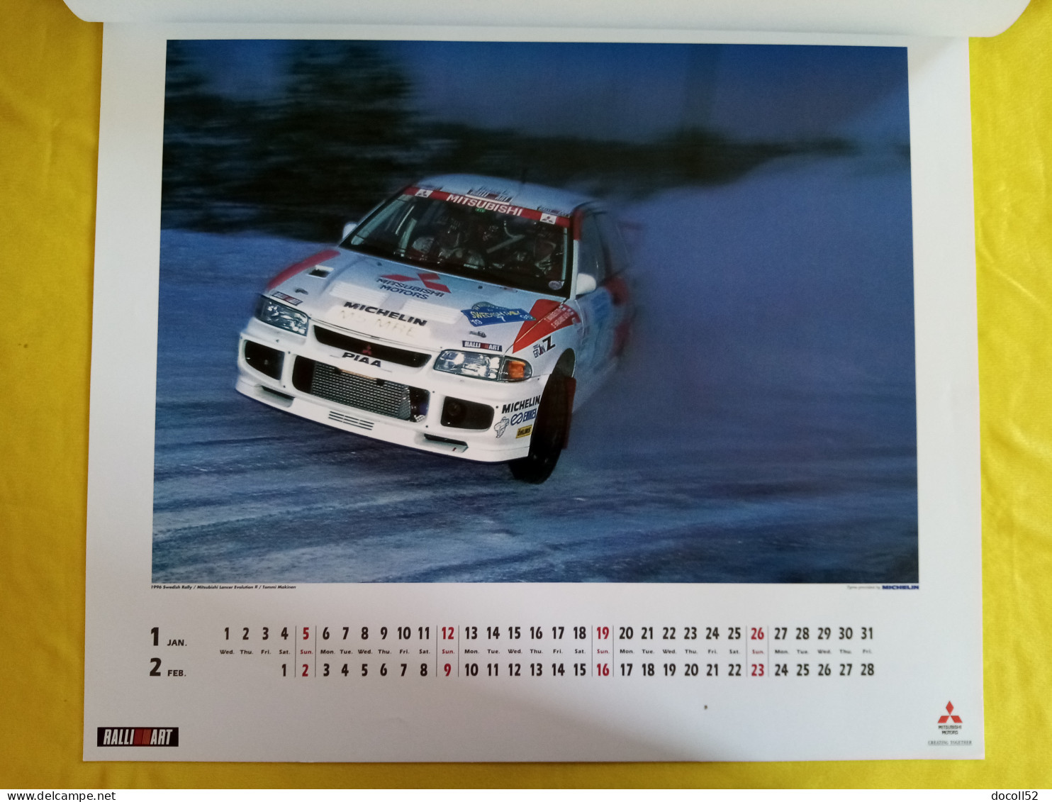 RARE ENSEIGNE MURALE DE CONCESSIONNAIRE MITSUBISHI MOTORS 62CMSX49CMS + 2 GRANDS CALENDRIERS MITSUBISHI RALLYE 1996/1997