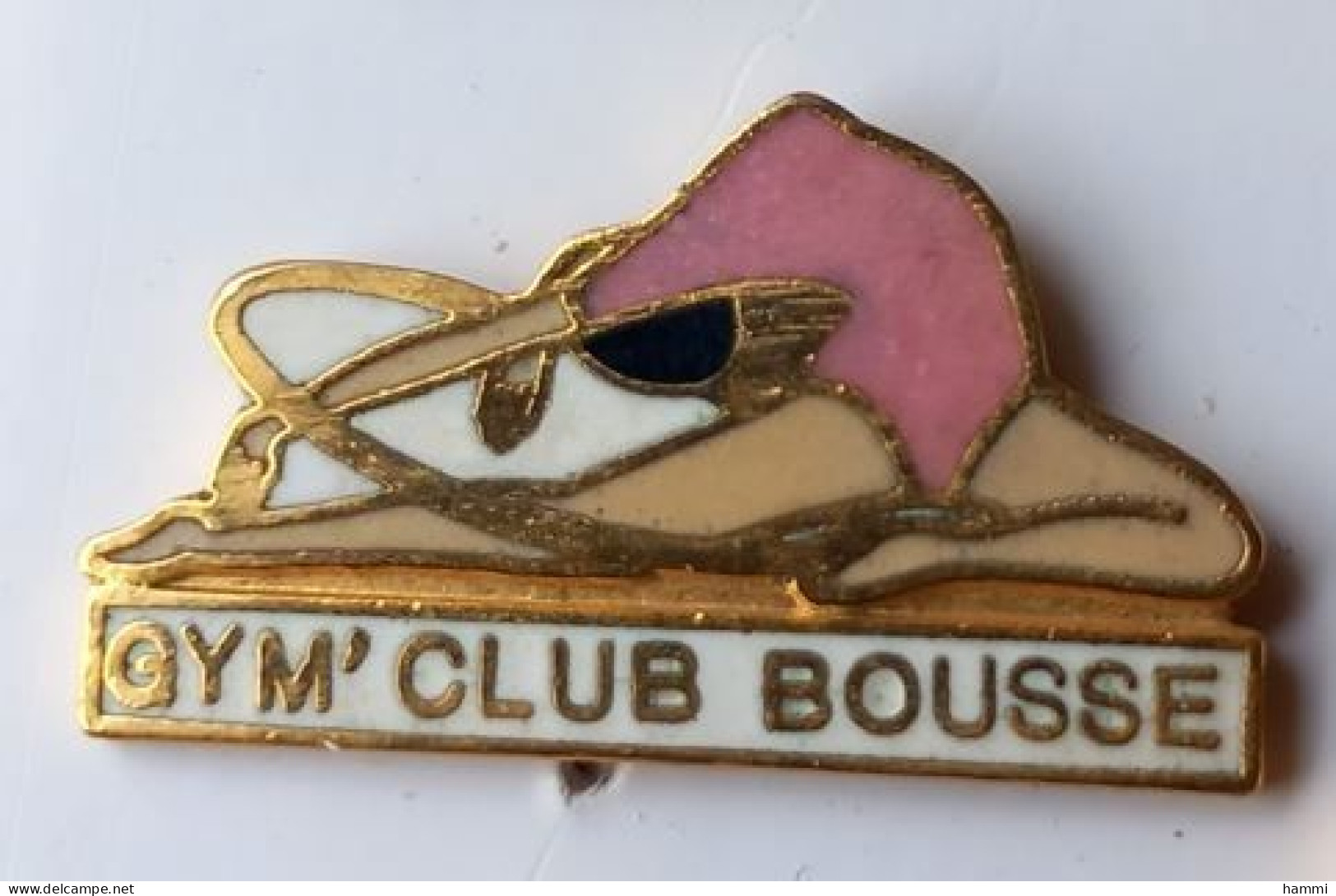 SY341 Pin's Gymnastique Gym' Club Bousse Moselle Qualité EGF Version ROSE Achat Immédiat - Gymnastik