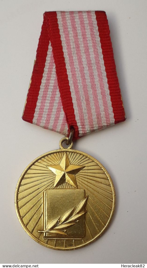 Albania Golden Medal, 100% Original - Autres & Non Classés