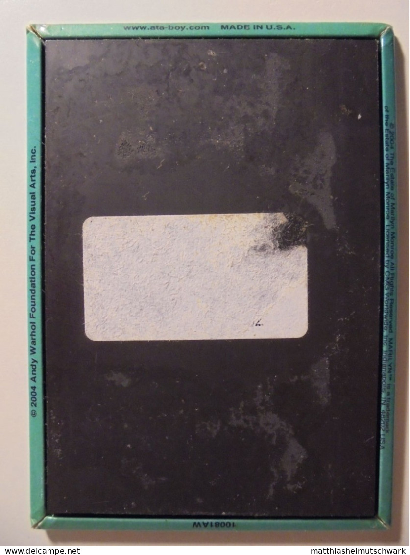 9 verschiedene Magnete a 50 cm2: Klimt, Liebermann, Warhol, Boop, Chocolat, Havanna Club, God, Nofretete, Lee.