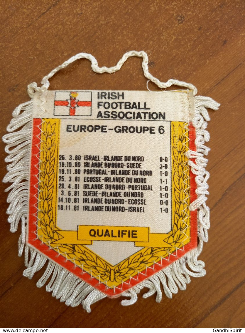Fanion Football Coupe Du Monde 1982 Irish Football Association World Cup Vintage - Bekleidung, Souvenirs Und Sonstige