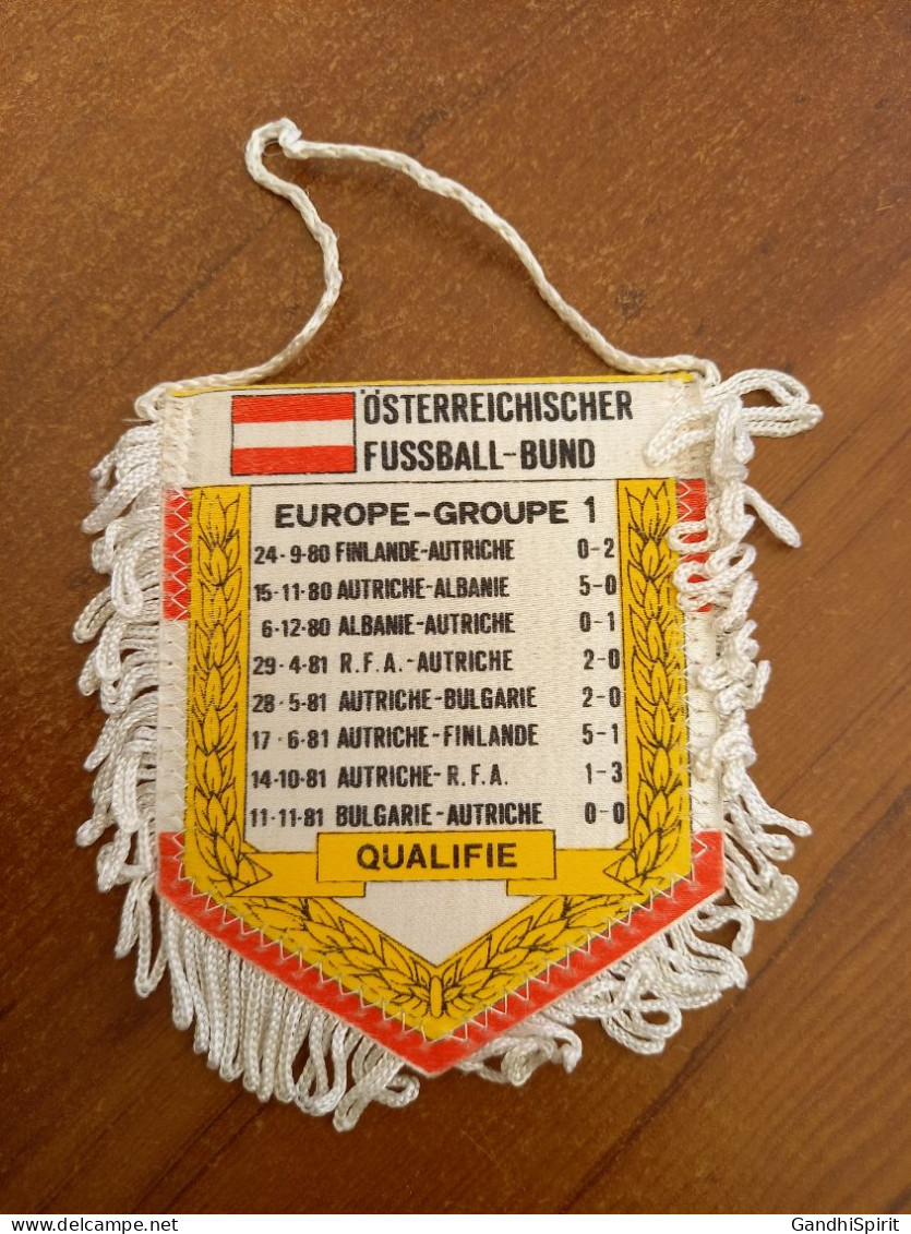 Fanion Football Coupe Du Monde 1982 Osterreichischer Fussball Bund World Cup Autriche - Bekleidung, Souvenirs Und Sonstige