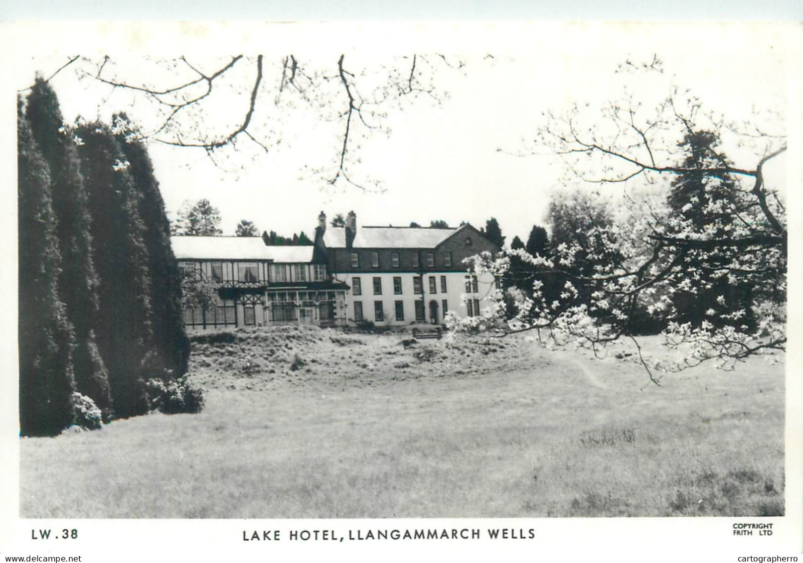 Wales Llangmmarch Wells Lake Hotel - Breconshire