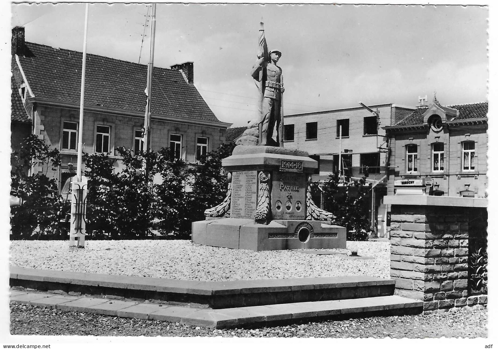 CPSM BLEGNY - TREMBLEUR, LE MONUMENT 1914 - 1918 ET 1940 - 1945, PROVINCE DELIEGE, BELGIQUE - Blégny