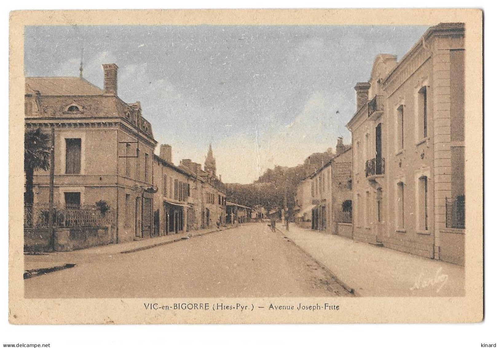 CPA . VIC EN BIGORRE  AVENUE JOSEPH FITTE ..1945..BE SCAN - Vic Sur Bigorre