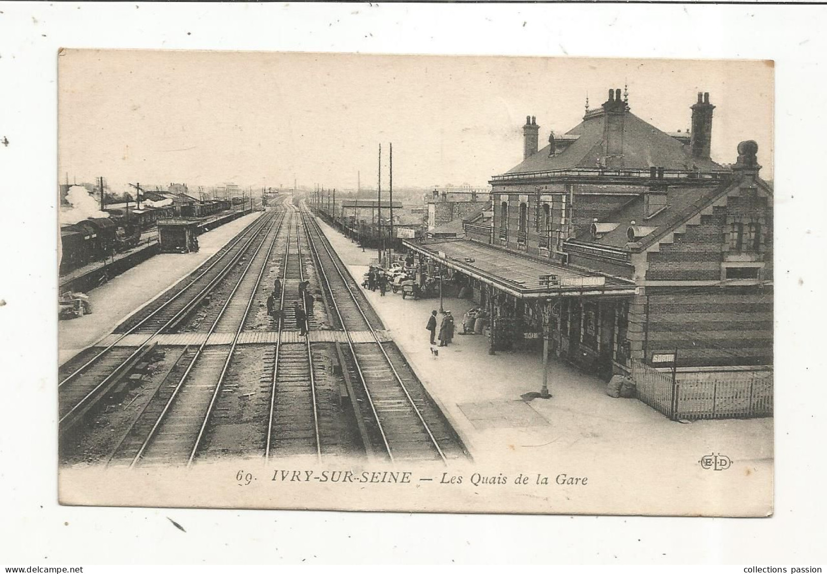 Cp, Chemin De Fer, Gare Avec Train, 94 , IVRY SUR SEINE,les Quais De La Gare,  écrite - Estaciones Con Trenes