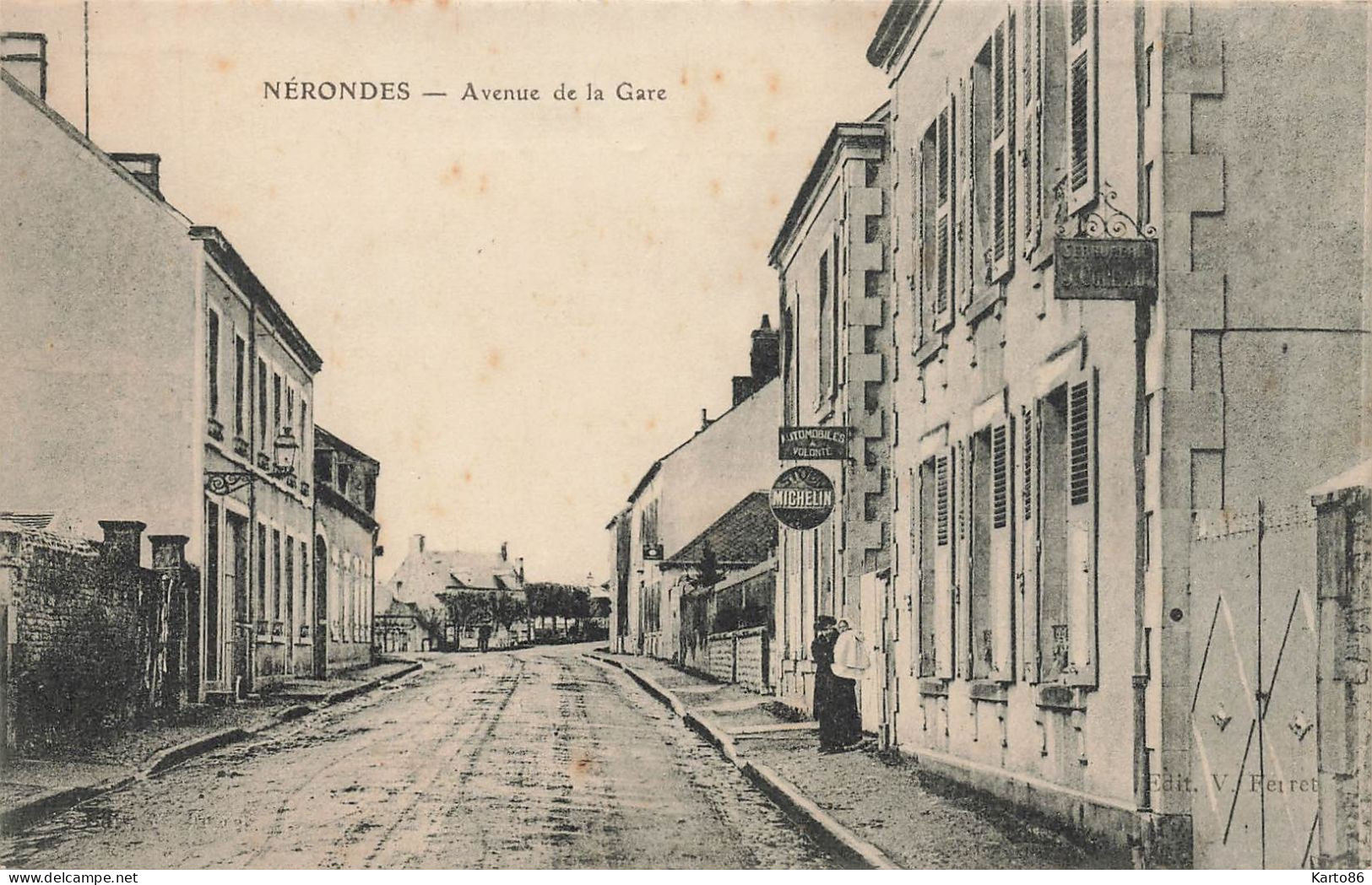 Nérondes * Avenue De La Gare * Villageois - Nérondes