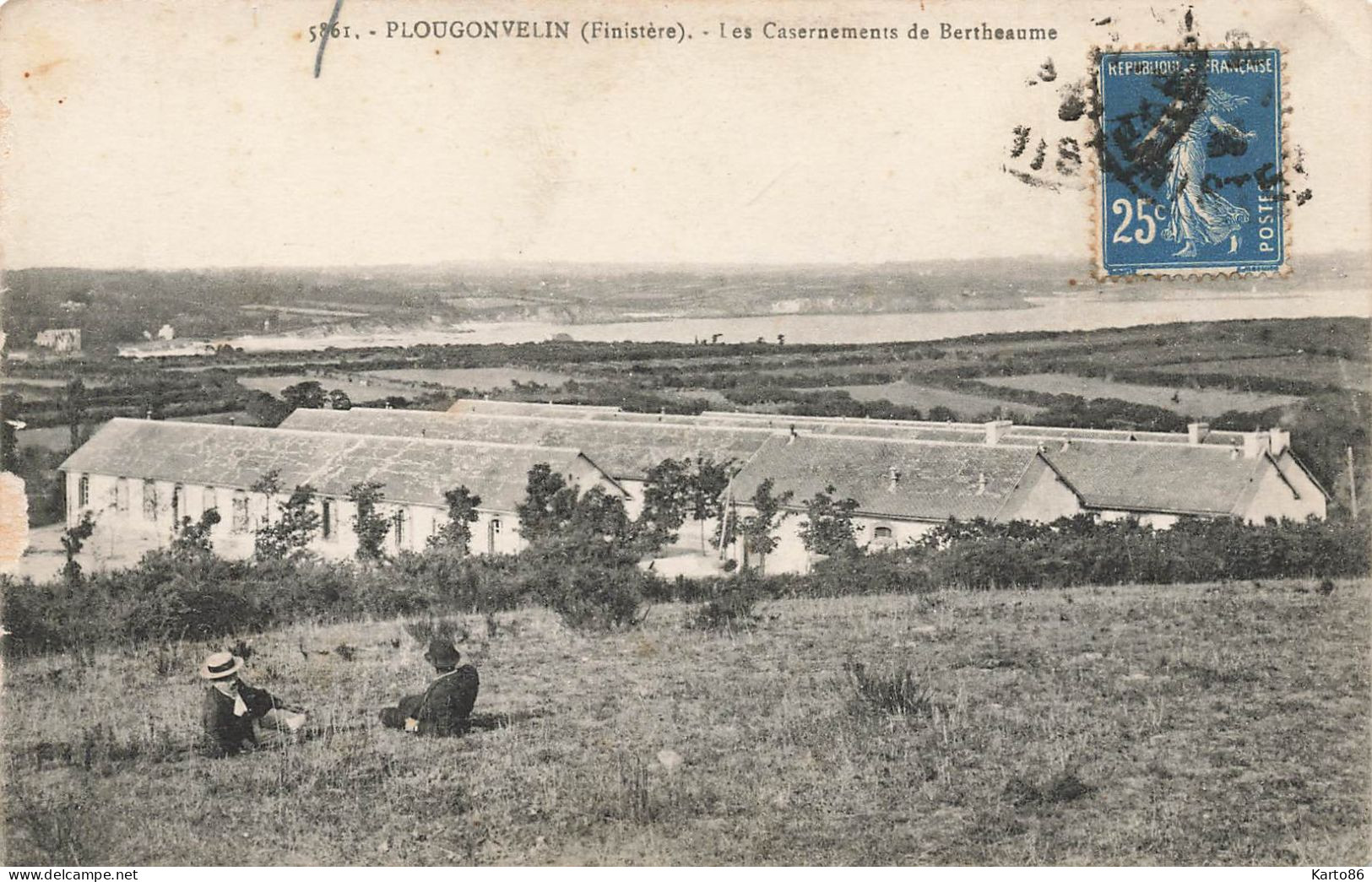 Plougonvelin * Les Casernements De Bertheaume * Camp Militaire * Militaria - Plougonvelin