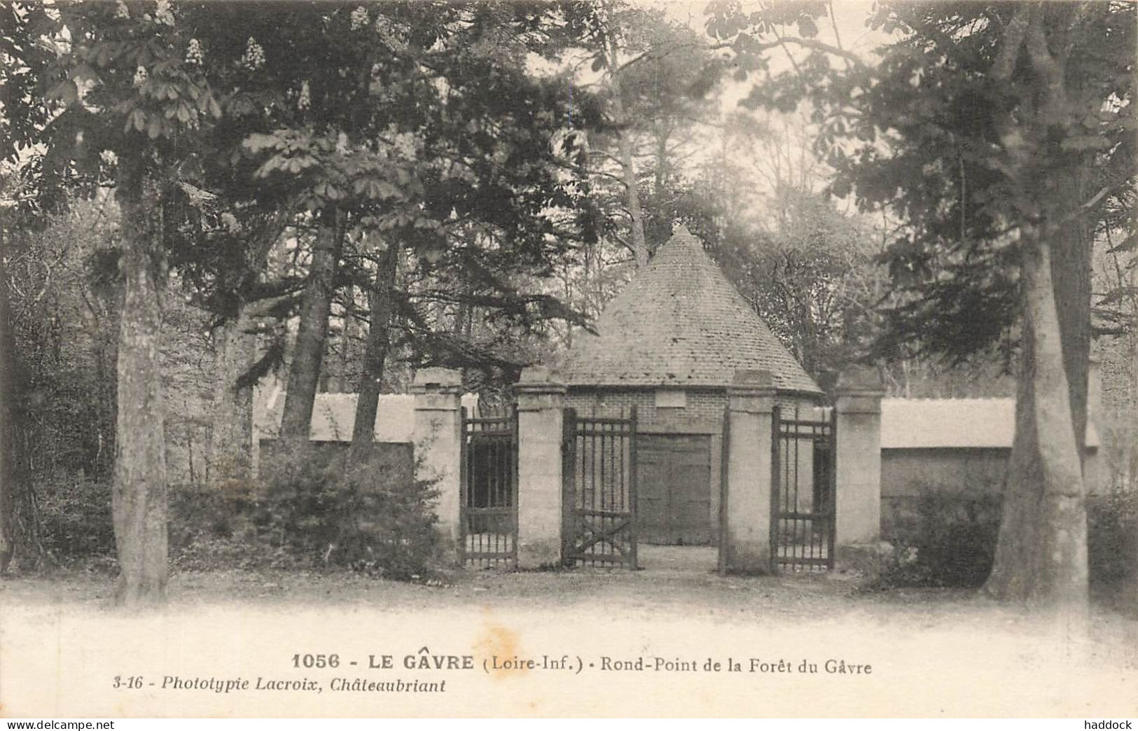 LE GAVRE : ROND POINT DE LA FORET DU GAVRE - Le Gavre