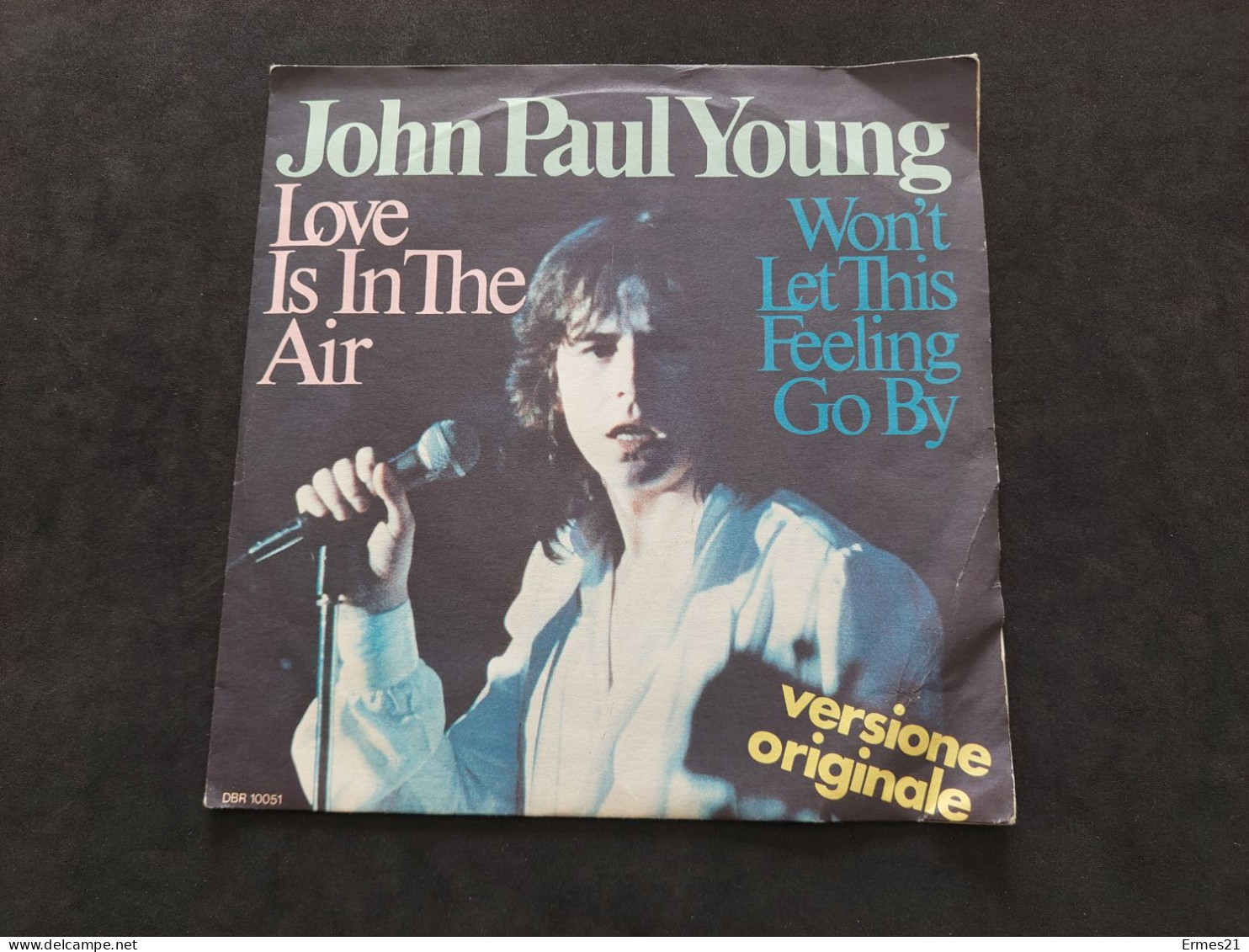 Disco John Paul Young. Love Is In The Air.  45g. Confezione Originale. Condizioni Ottime. Usato. - New Age