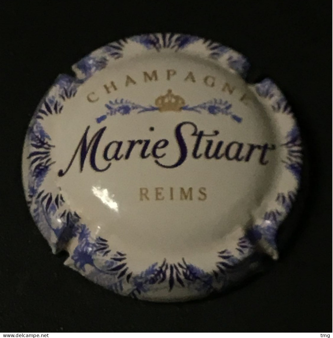 244 - 11 - Marie Stuart Fond Blanc Cassé, Grosses Lettres Capsule De Champagne - Marie Stuart