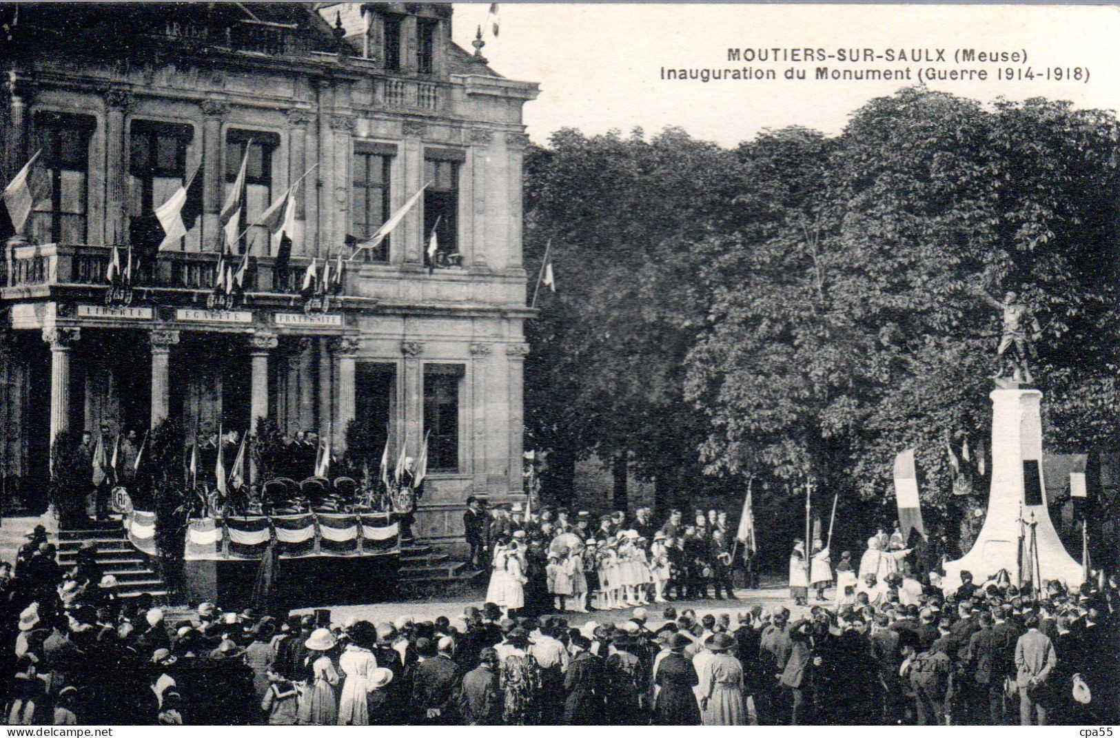 MONTIERS SUR SAULX  -  Inauguration Du Monument (Guerre 1914-1918)  -  Enorme Animation, Foule Devant La Mairie - Montiers Sur Saulx